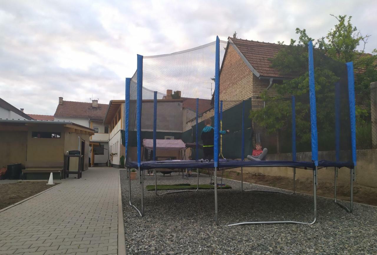 Penzion Klimes Hustopeče Extérieur photo